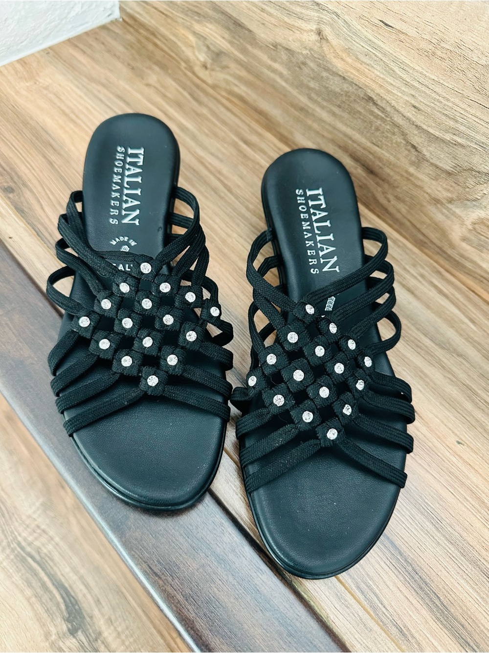 Italian Shoemakers Flex Black Wedge Sandals Rhinestone Detail Size 7.5
